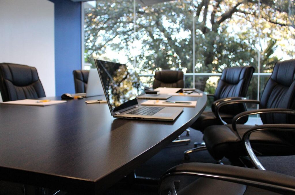 office, boardroom, meeting-1516329.jpg